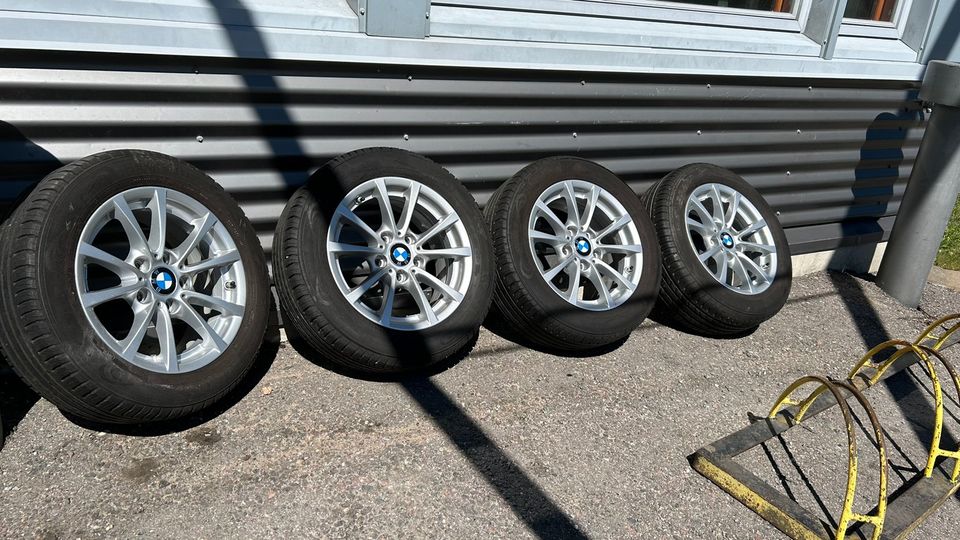 Bmw alkuperäiset kesärenkaat 205/60r16