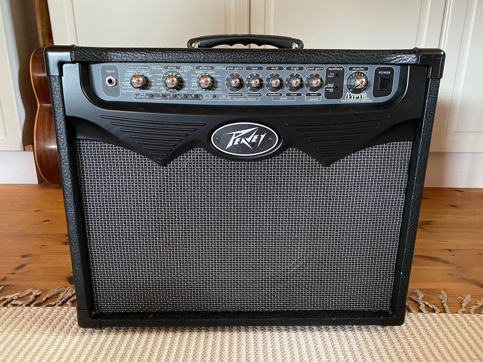 Peavey Vypyr 30W modeling amplifier -kitaravahvistin