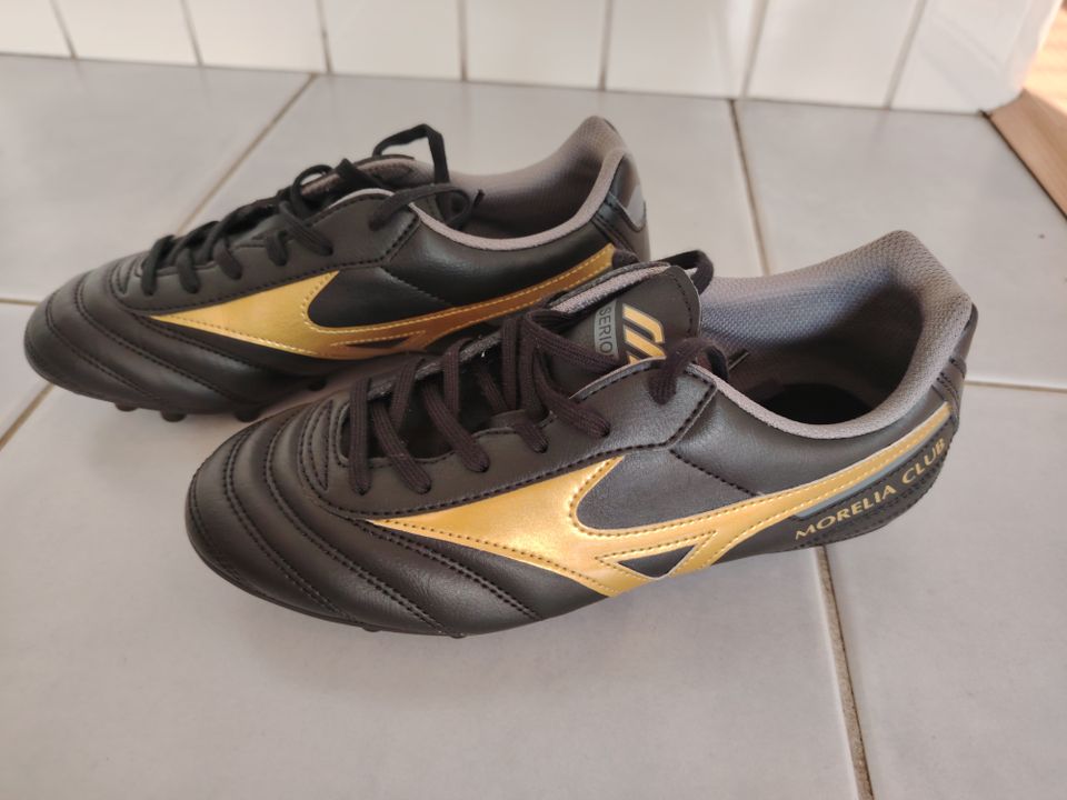 Mizuno Morelia club nappikset