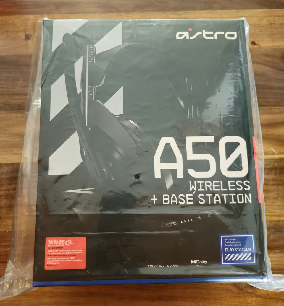 Astro A50 headset + basestation