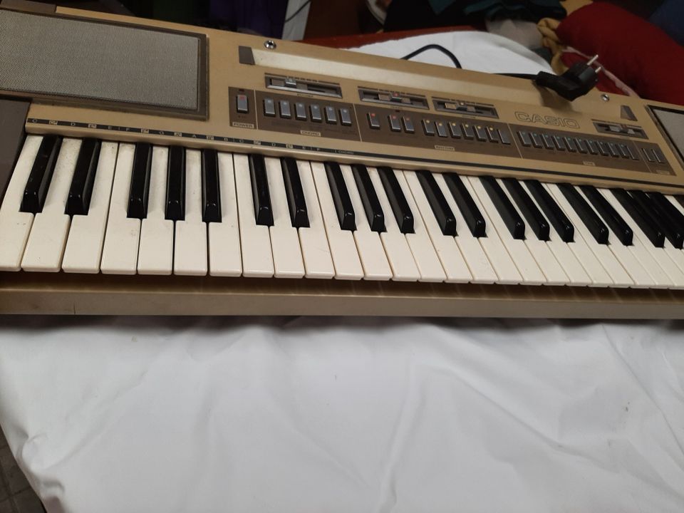 Casio Casiotone 610