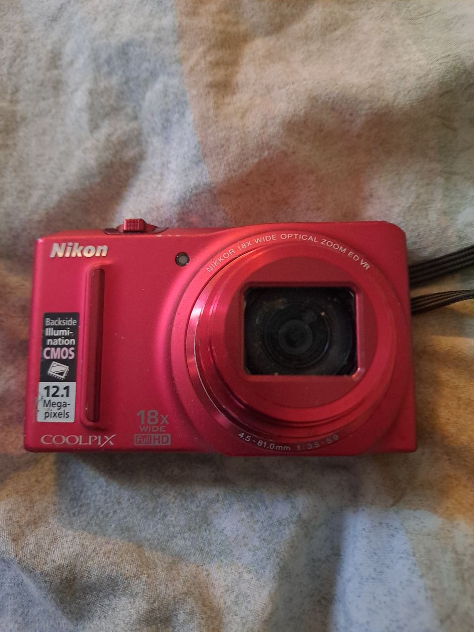 Nikon coolpix s9100