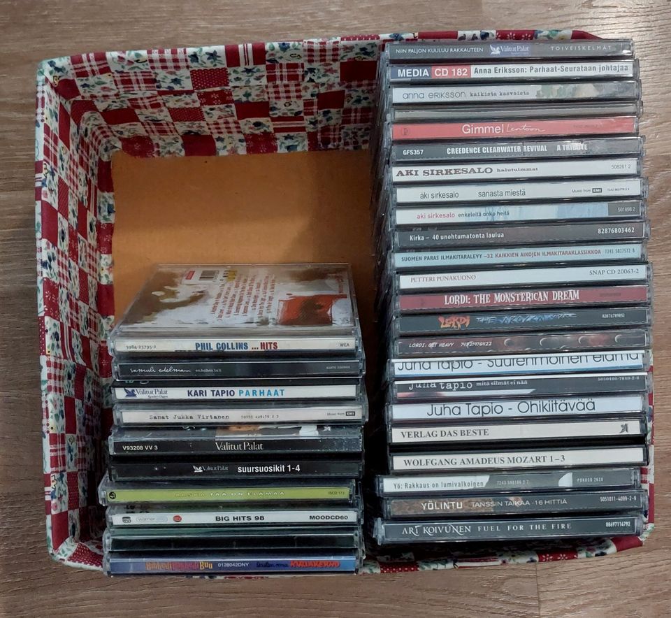 Cd levyjä, iskelmää ym.