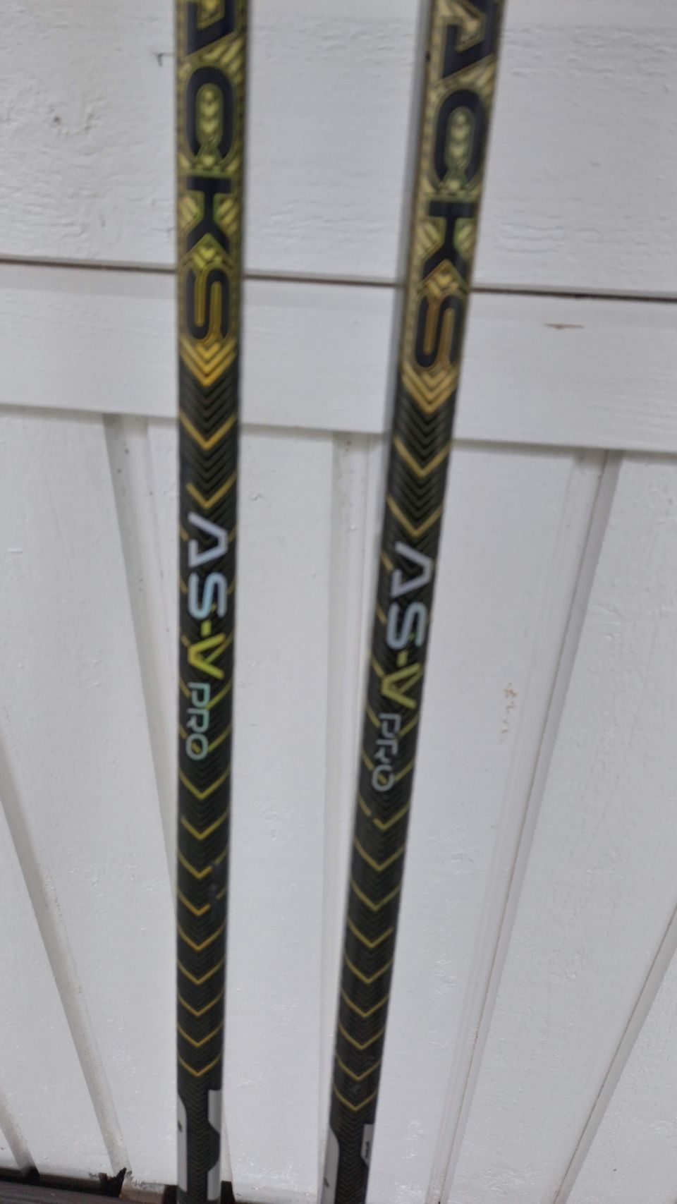 Kaksi mailaa CCM Tacks AS-V Pro Flex 55