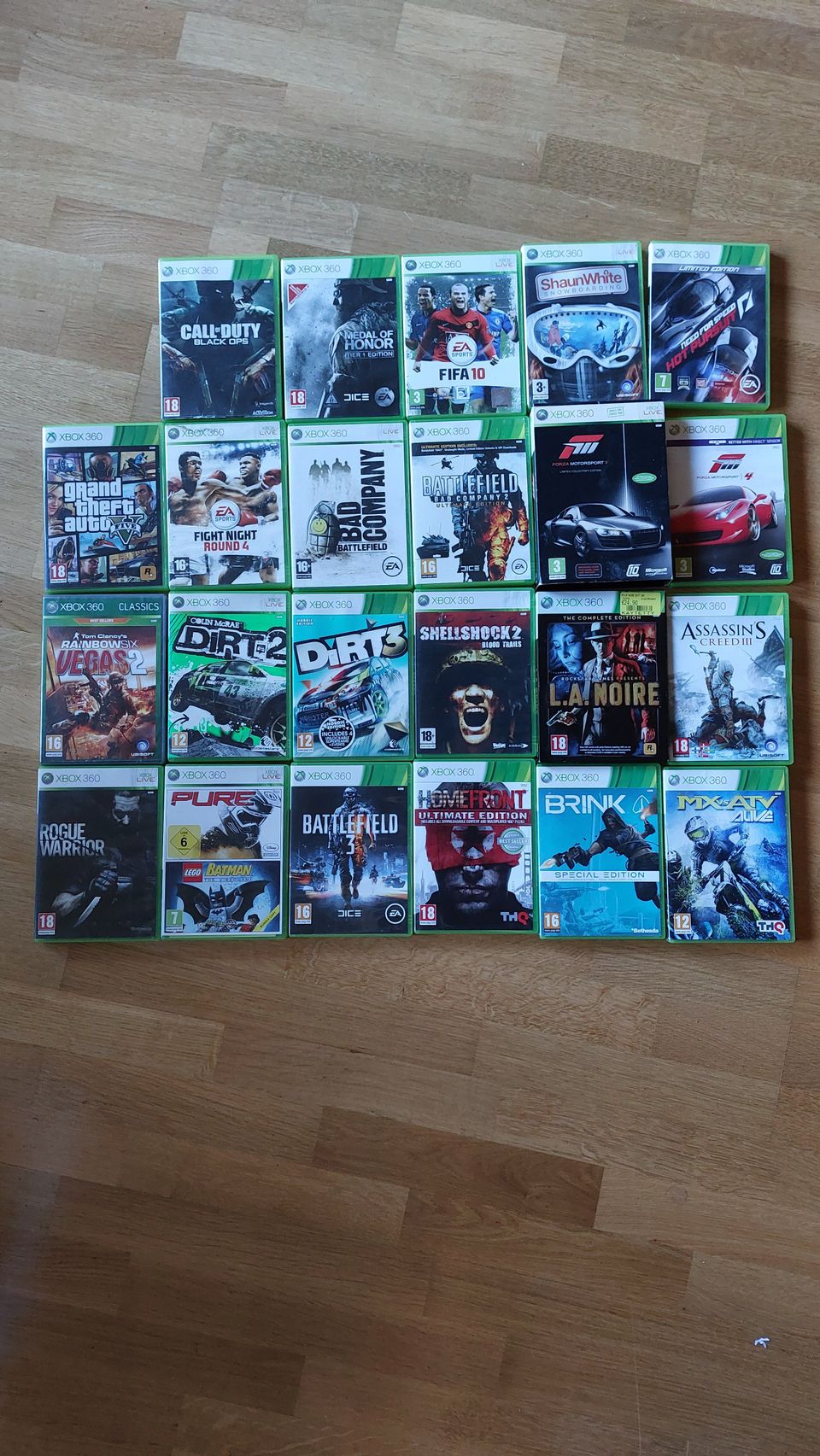 Xbox 360, pelit sekä ratti ja polkimet