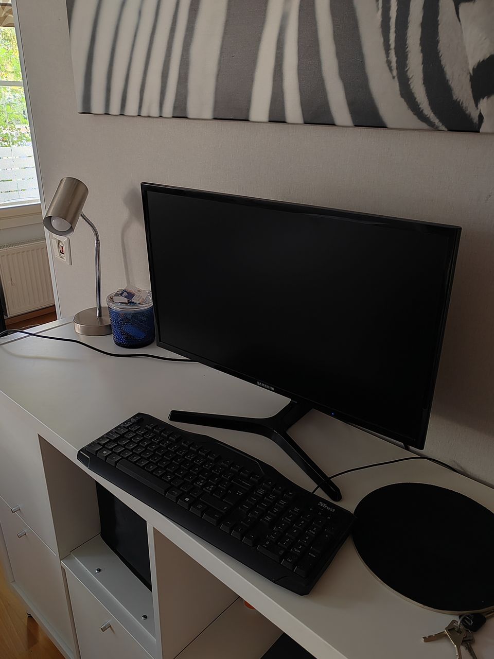 Samsung 24" näyttö