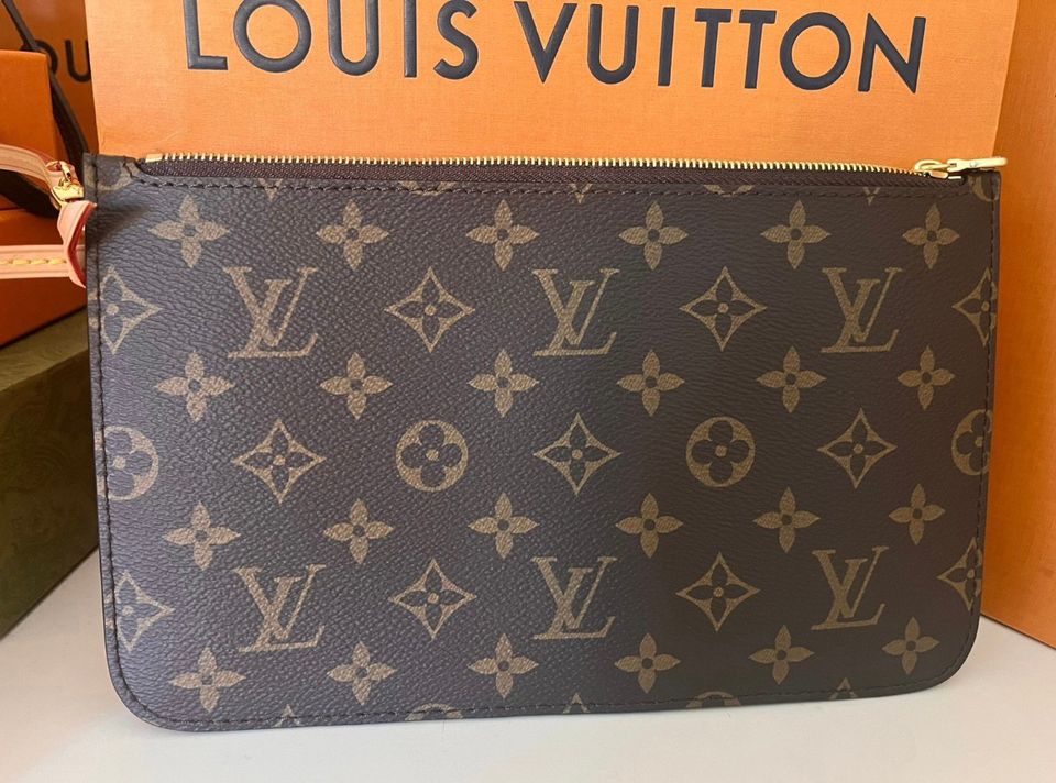 LV neverfull pochette