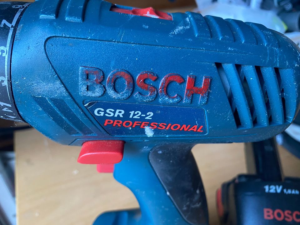 Bosch akkupora 12 V kaksi akkua