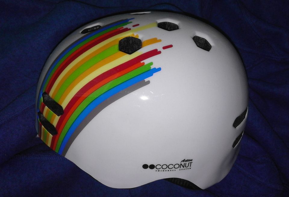 Uusi Coconut kypärä, Size L - Ny Coconut hjälm - New Coconut helmet