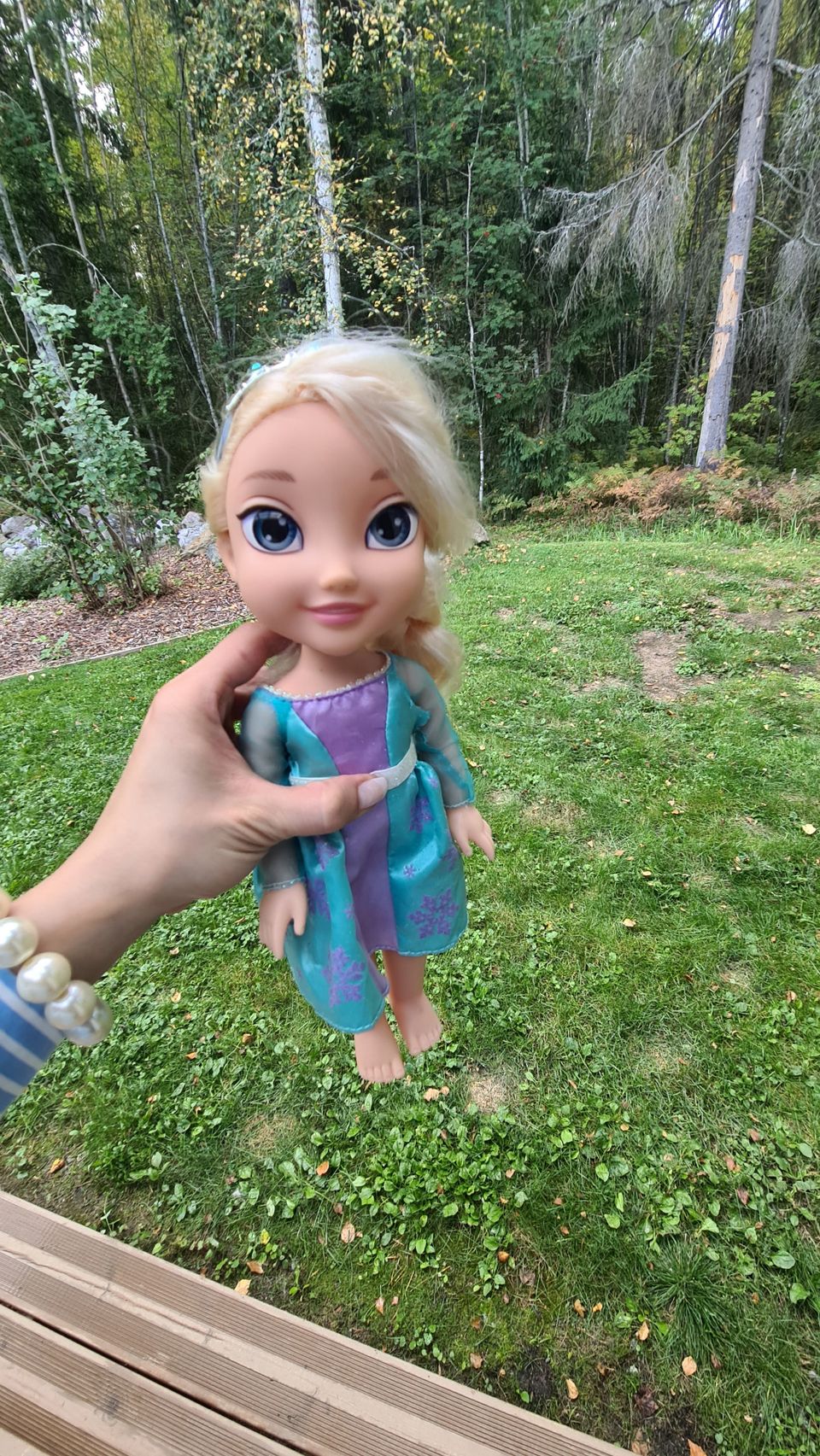 Frozen Elsa nukke