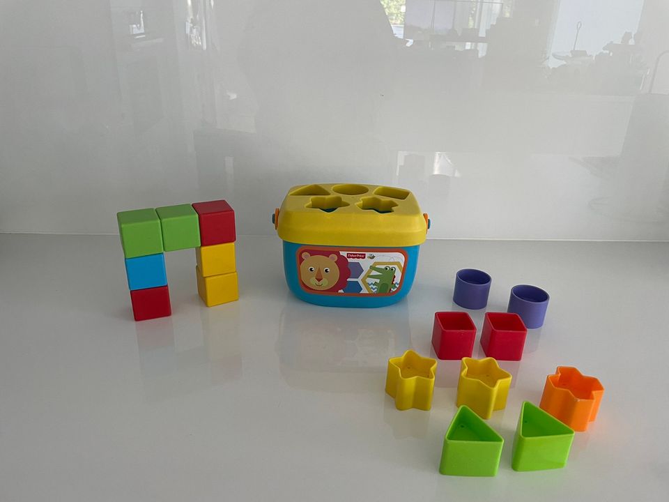 Fisher price palikkalaatikko ja magneettiset palikat