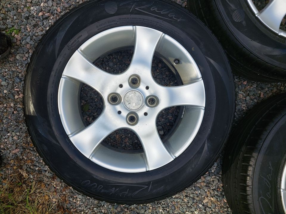 195/64 R15 kesärenkaat 4×114.3 aluilla