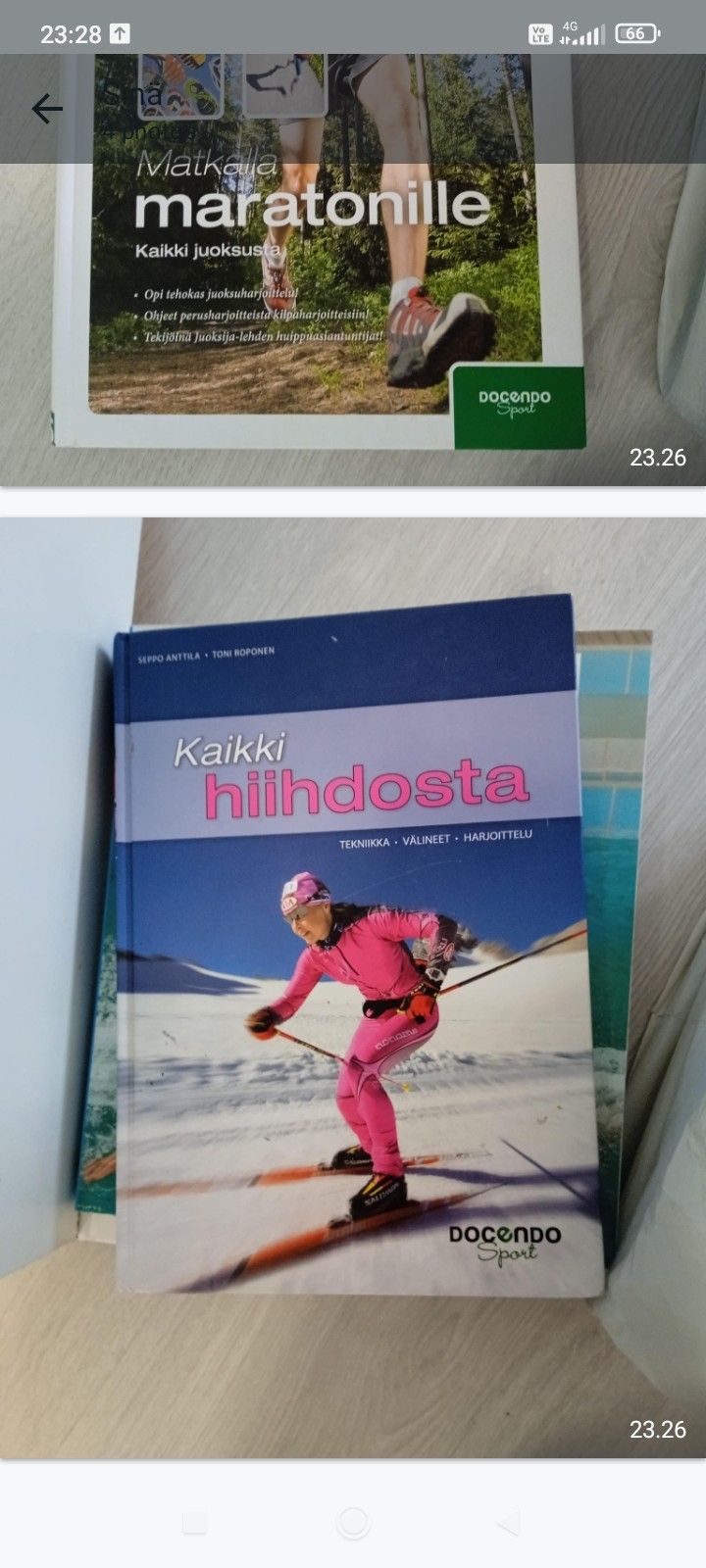 Erilaisia liikuntaan liittyviä kirjoja.