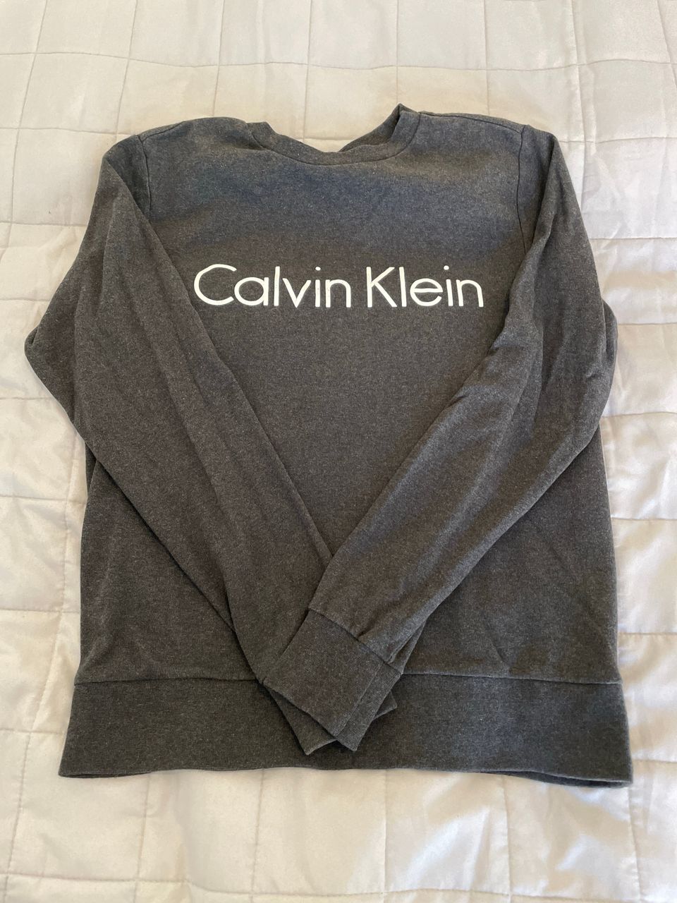 Calvin Klein collegepaita