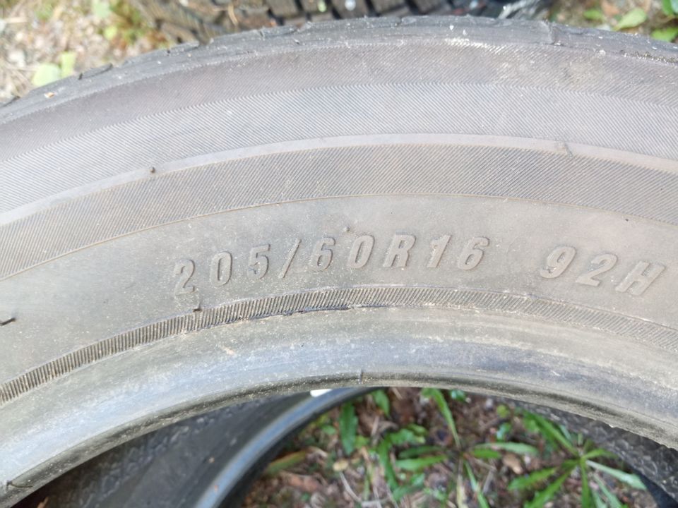 205/60r16