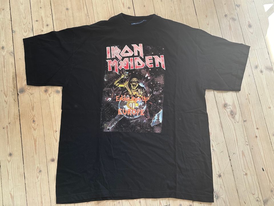 Iron Maiden kiertuepaita