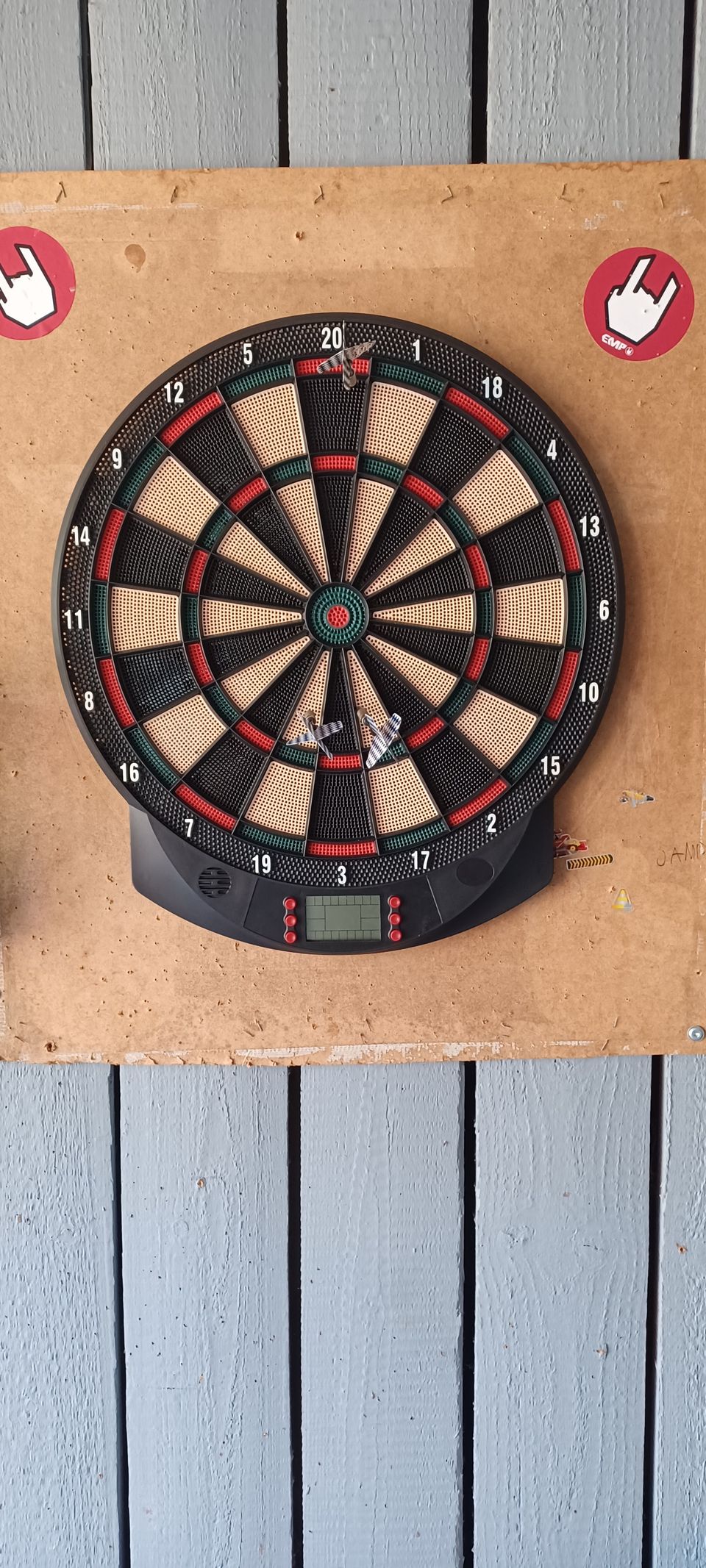 Elektroninen darts taulu