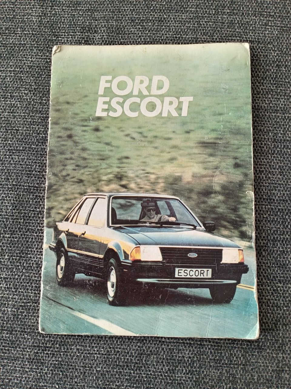 Ford Escort käyttöopas