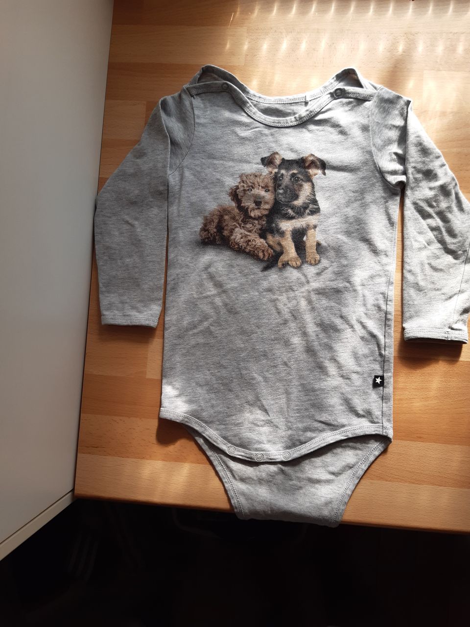 Molo organic cotton bodysuit koko 86, ja leggingsit kaupan päälle :)