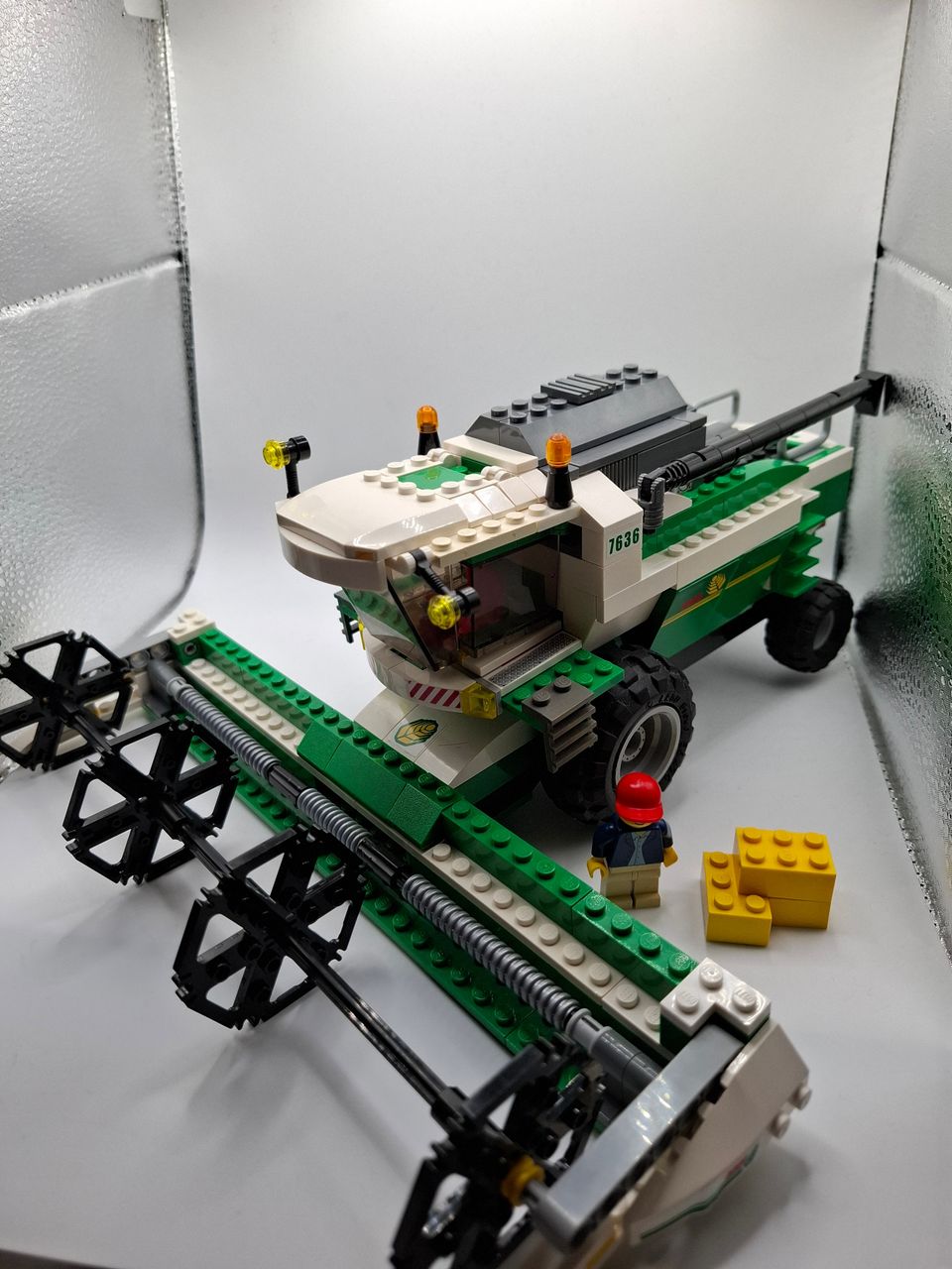 Lego City 7636 Combine Harvester