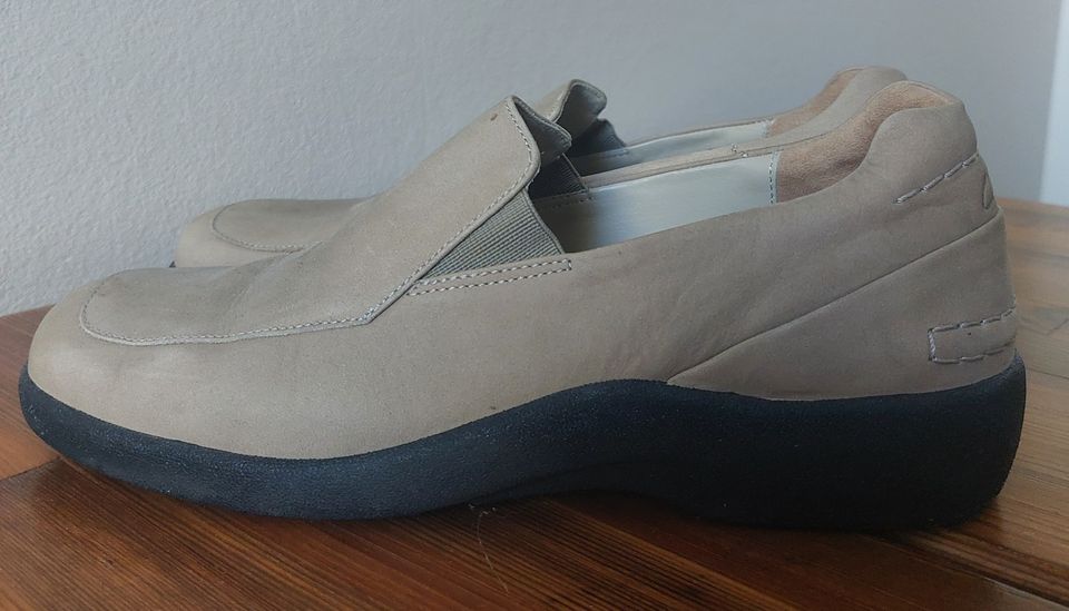 Clarks kävelykengät