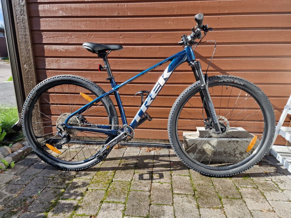 Trek xcaliber 7 maastopyörä, runkokoko M