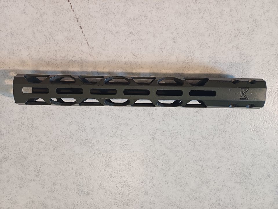 AR 15 Handguard 12"