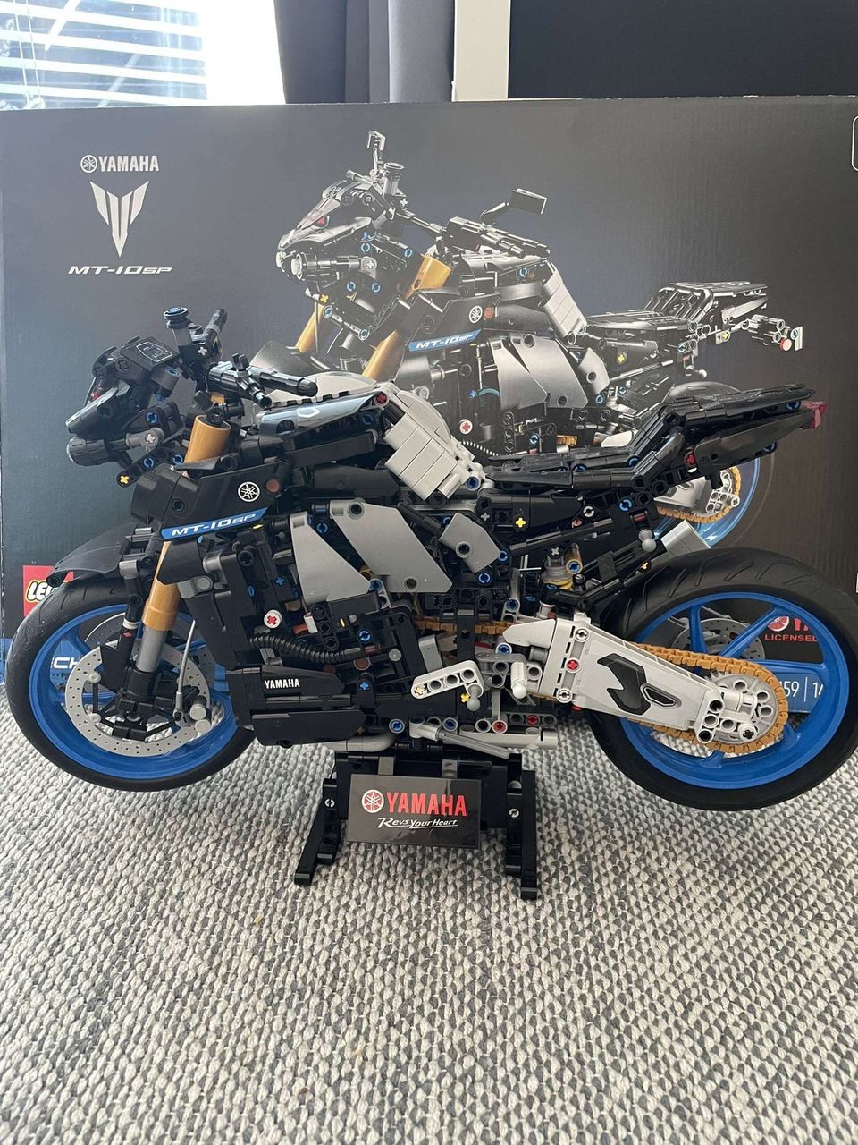 Lego technic yamaha mt-10sp