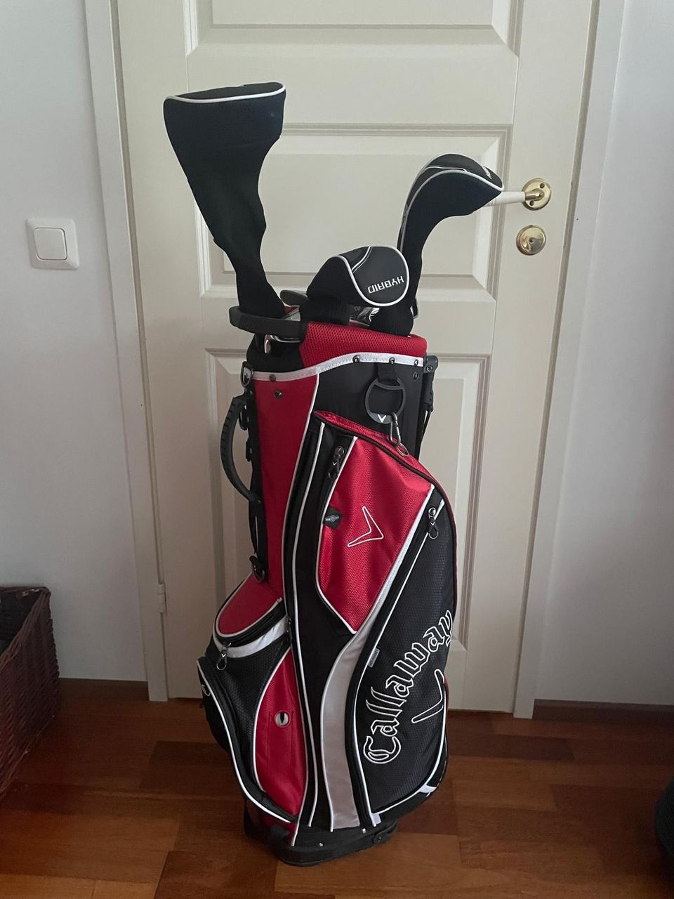 Gallaway golf bagi ja Mac gregor mailat