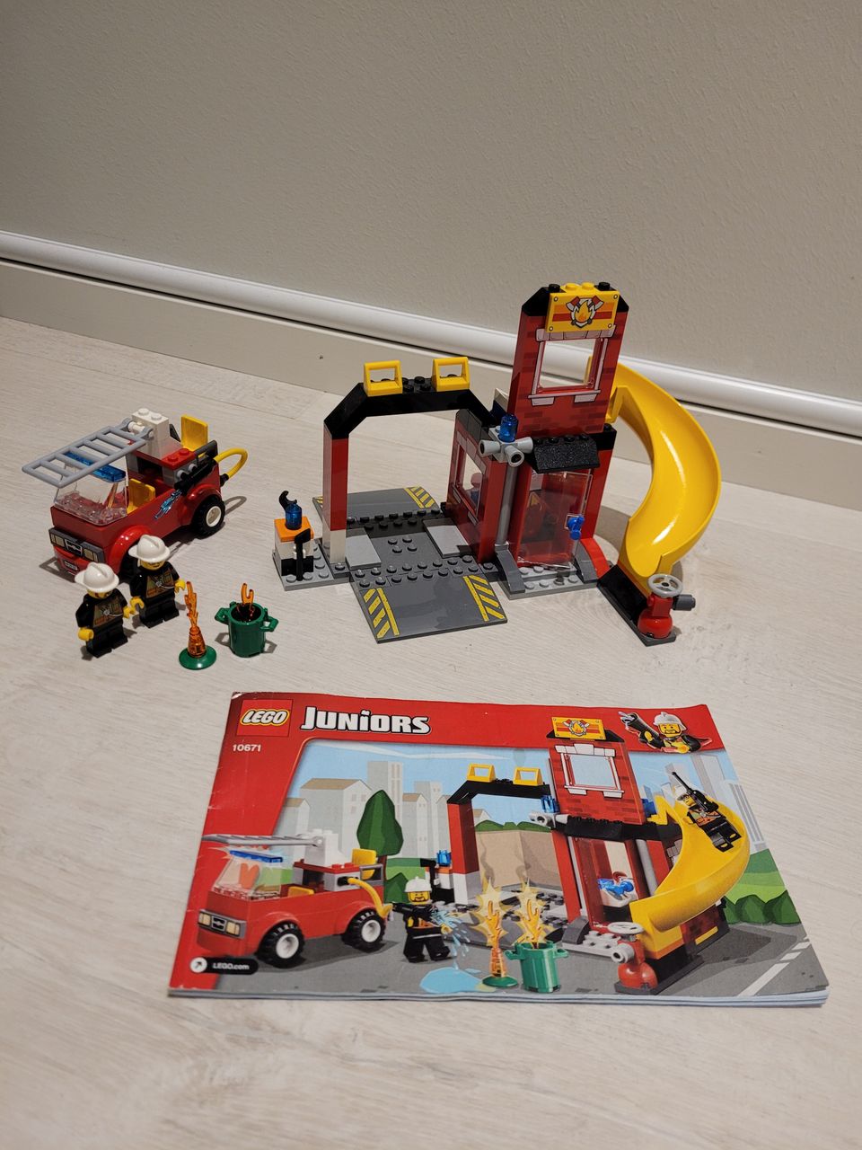 LEGO JUNIORS 10671 PALOHÄLYTYS