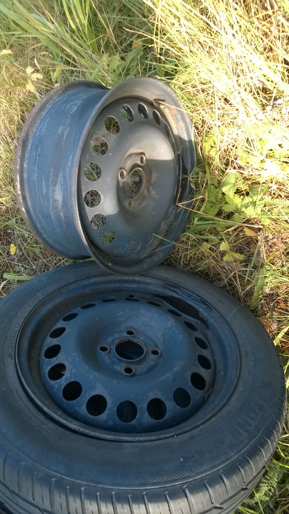 15" 4x100 kr.56.6 ET49 eli Opel etuveto vanteet