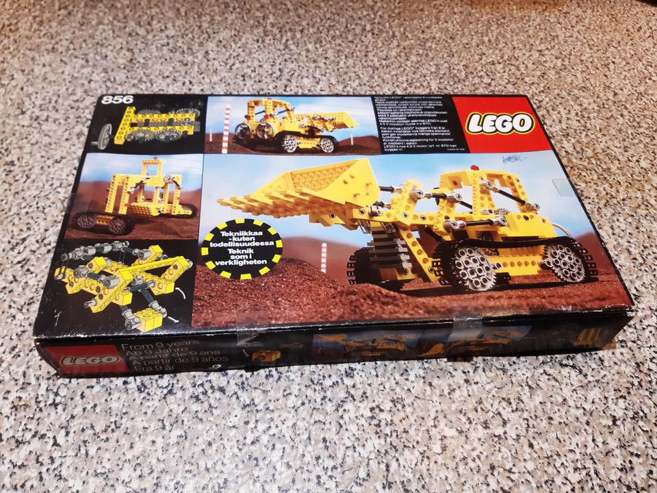 VARATTU  LEGO 856 BULLDOZER HARVINAINEN