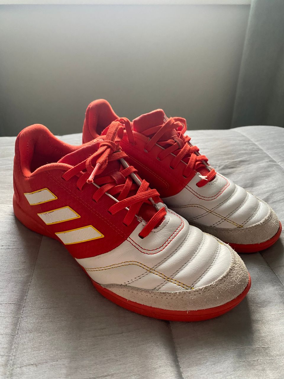 Adidas futsal-kengät, koko 37 ja 1/3