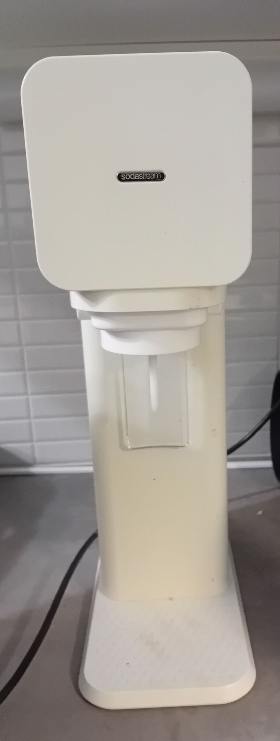 Vanha Sodastream ilman pulloja