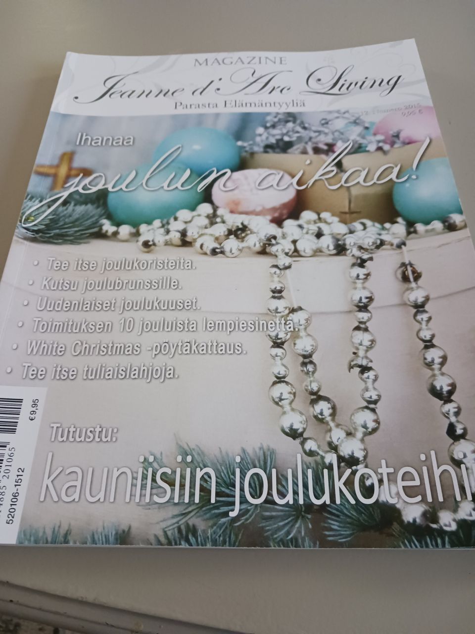 Jeanne d'arc living lehti