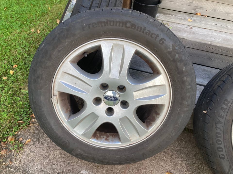 Ford Goodyear / Conti kesärenkaat + vanteet