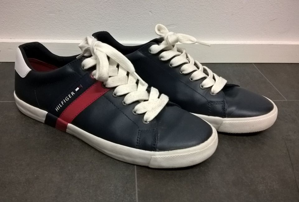 UUDET Tommy Hilfiger tennarit, koko 43