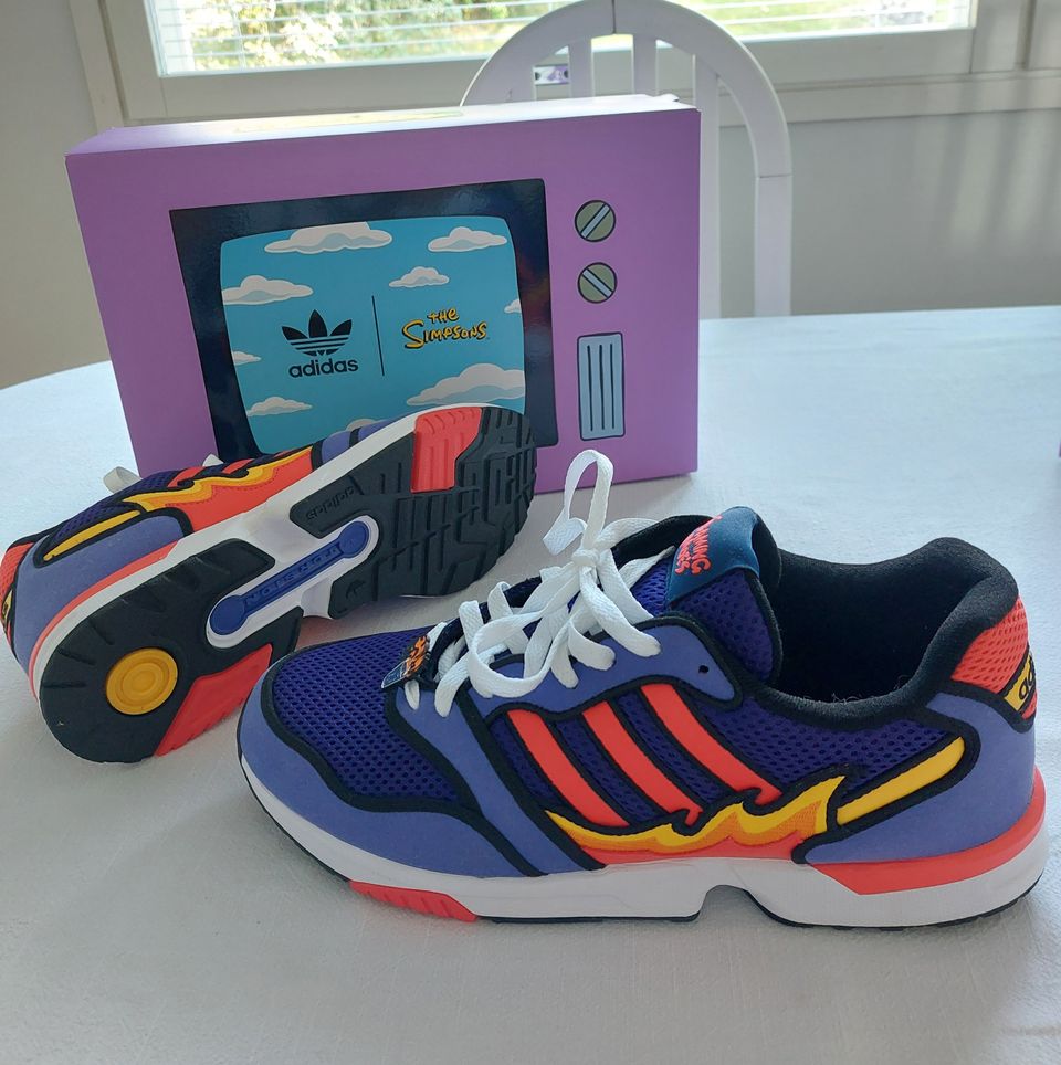 Uudet Adidaksen Zx 1000 SIMPSONS FLAMING M