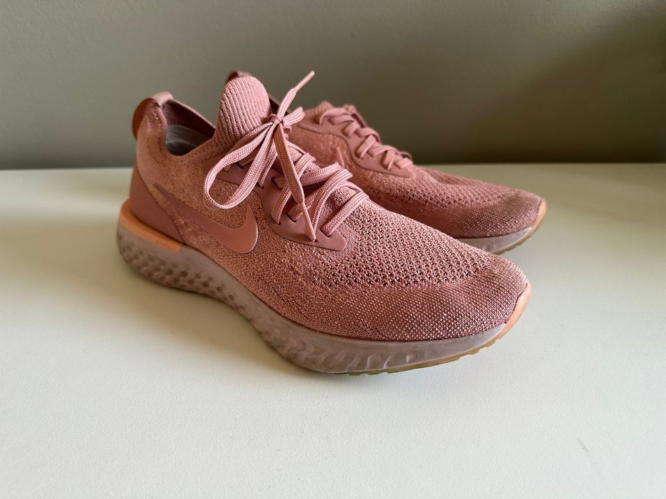 Nike Epic React lenkkarit