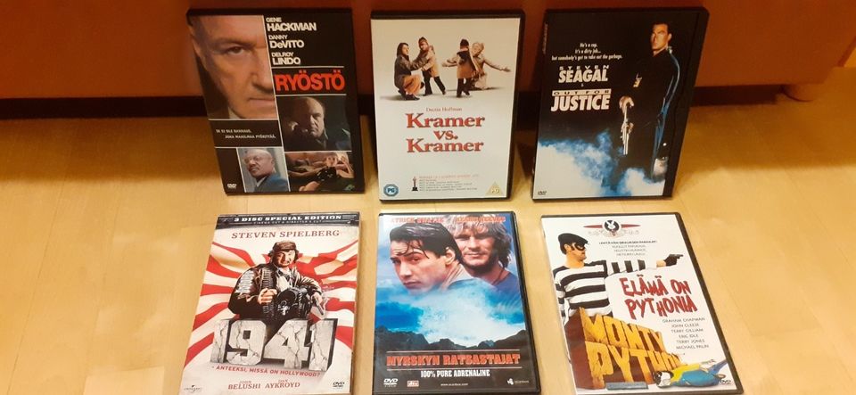 Dvd-Elokuvia Mafiaveljet,Syvä Joki,Thelma ja Louise yms