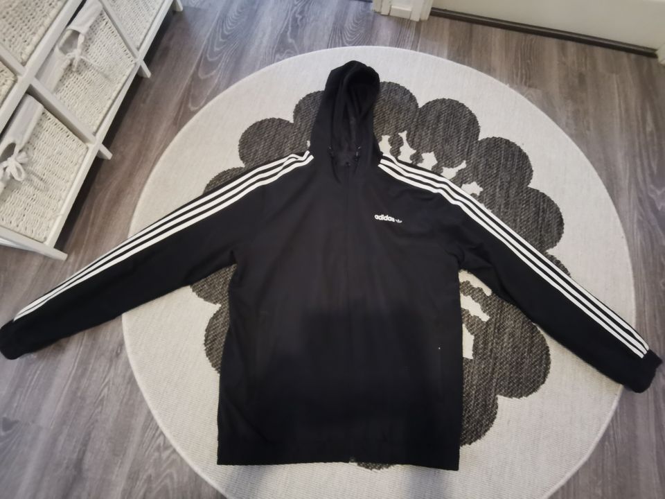 Adidas verkkatakki