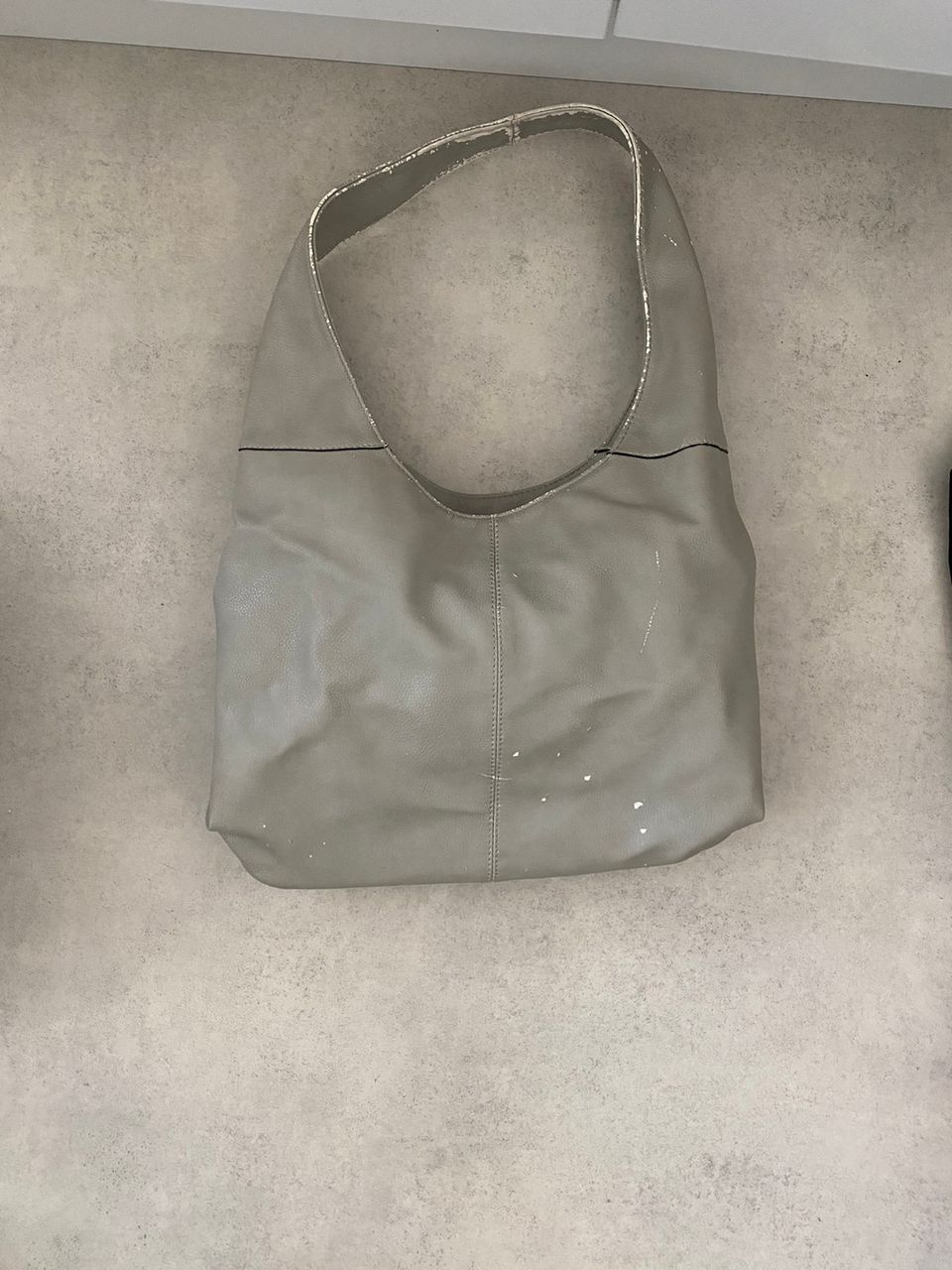 Beige tote bag