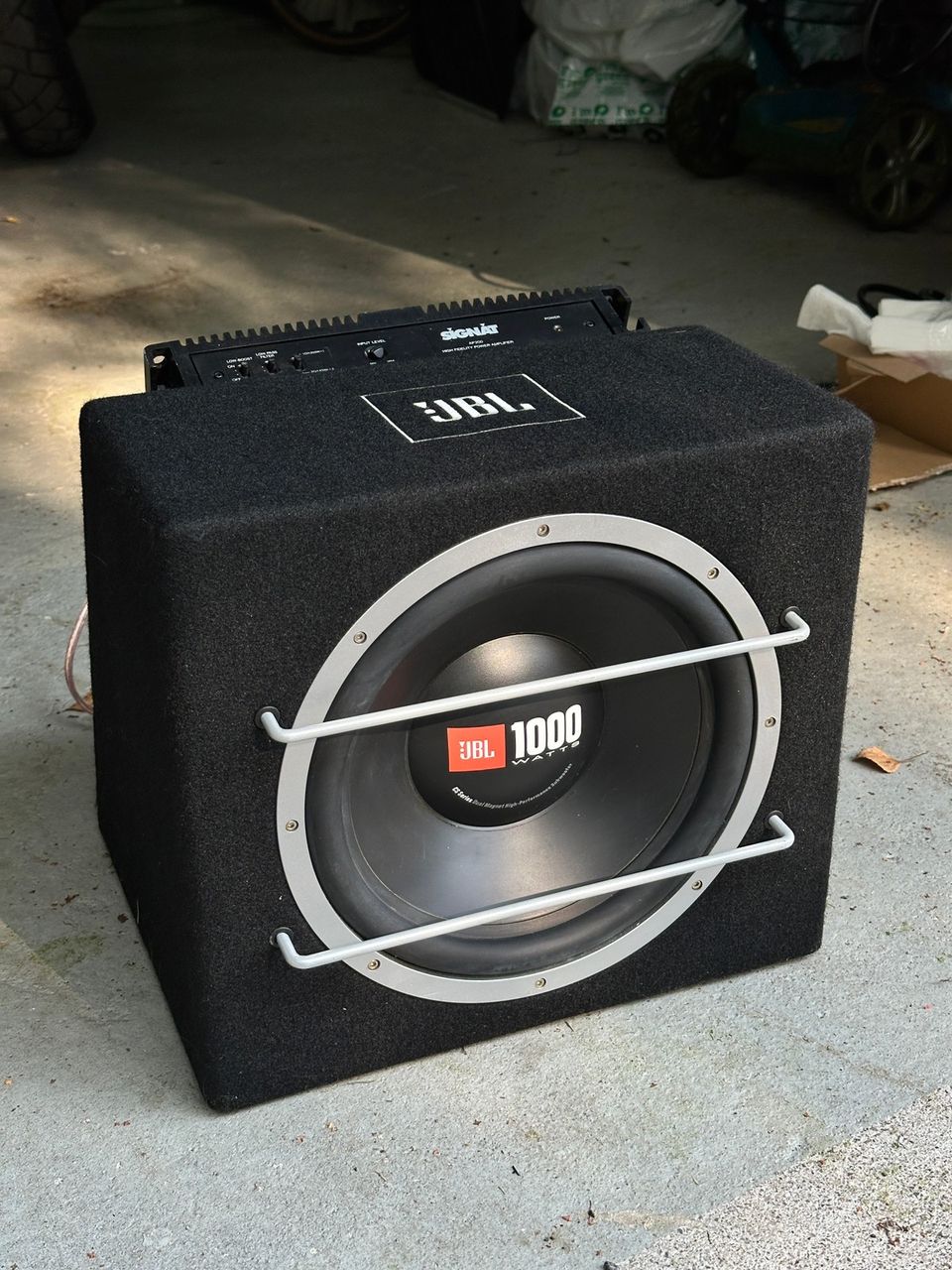 Jbl 1000w subbari ja vahvistin