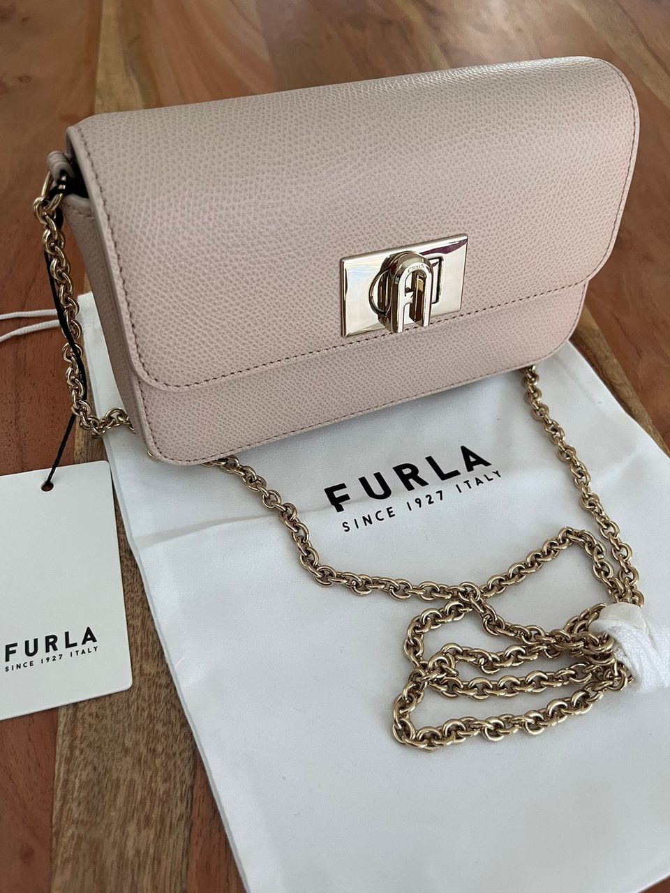 Furla Mini Crossbody olkalaukku UUSI