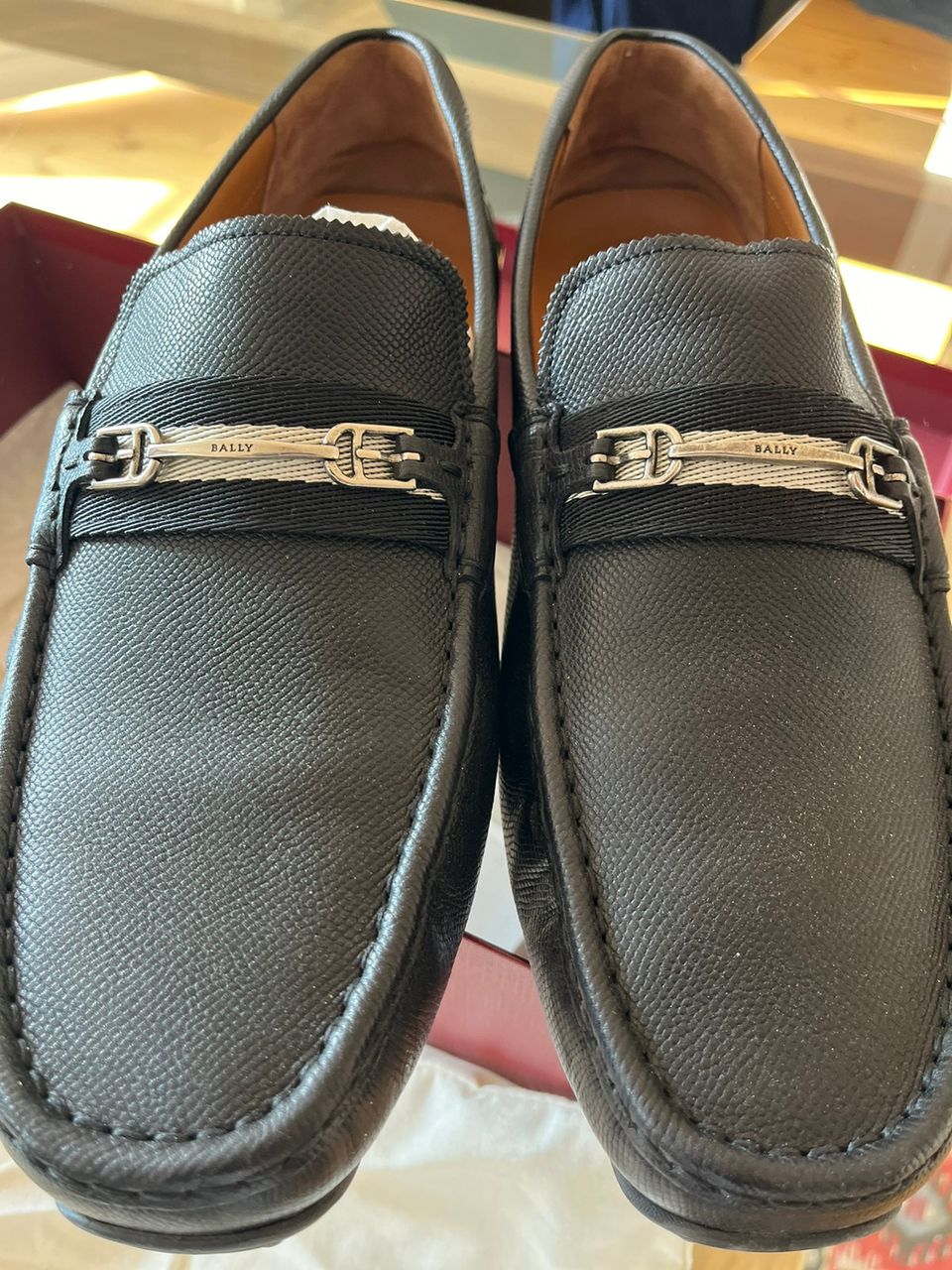 Bally loaferit