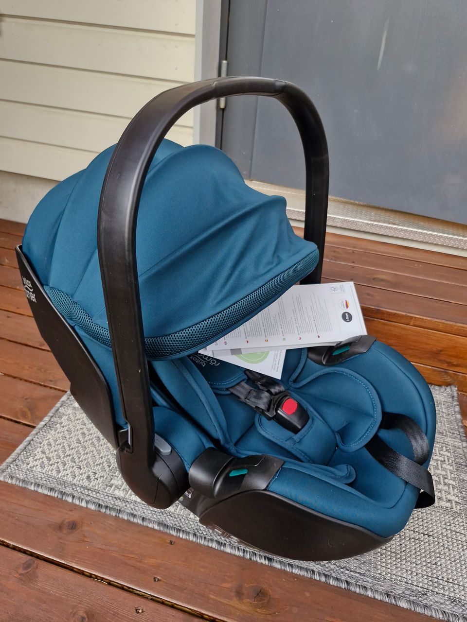 Turvakaukalo, käyttämätön: Britax Baby Safe Pro (Atlantic Green)