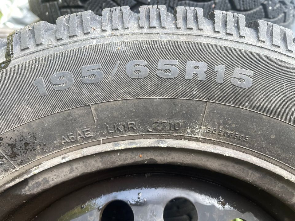 195/65r15 talvi paketti + vararengas