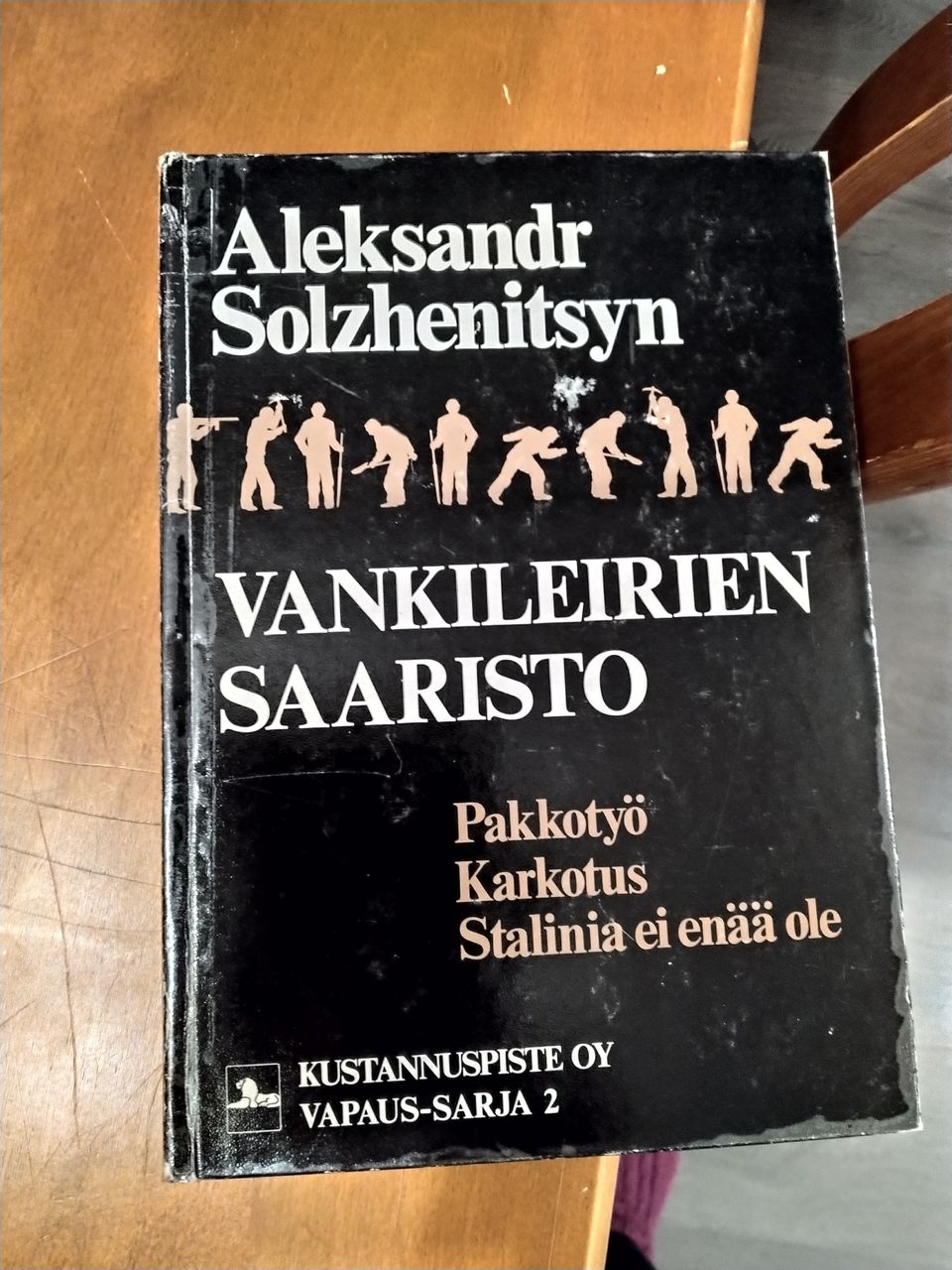 Kirja Aleksandr Solzhenitsyn Vankileirien saaristo