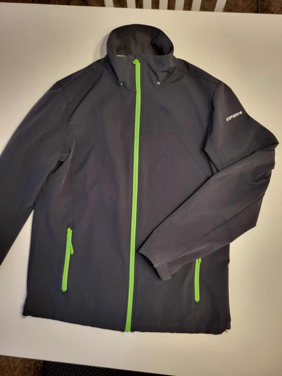 Icepeakin softshell takki koko 54