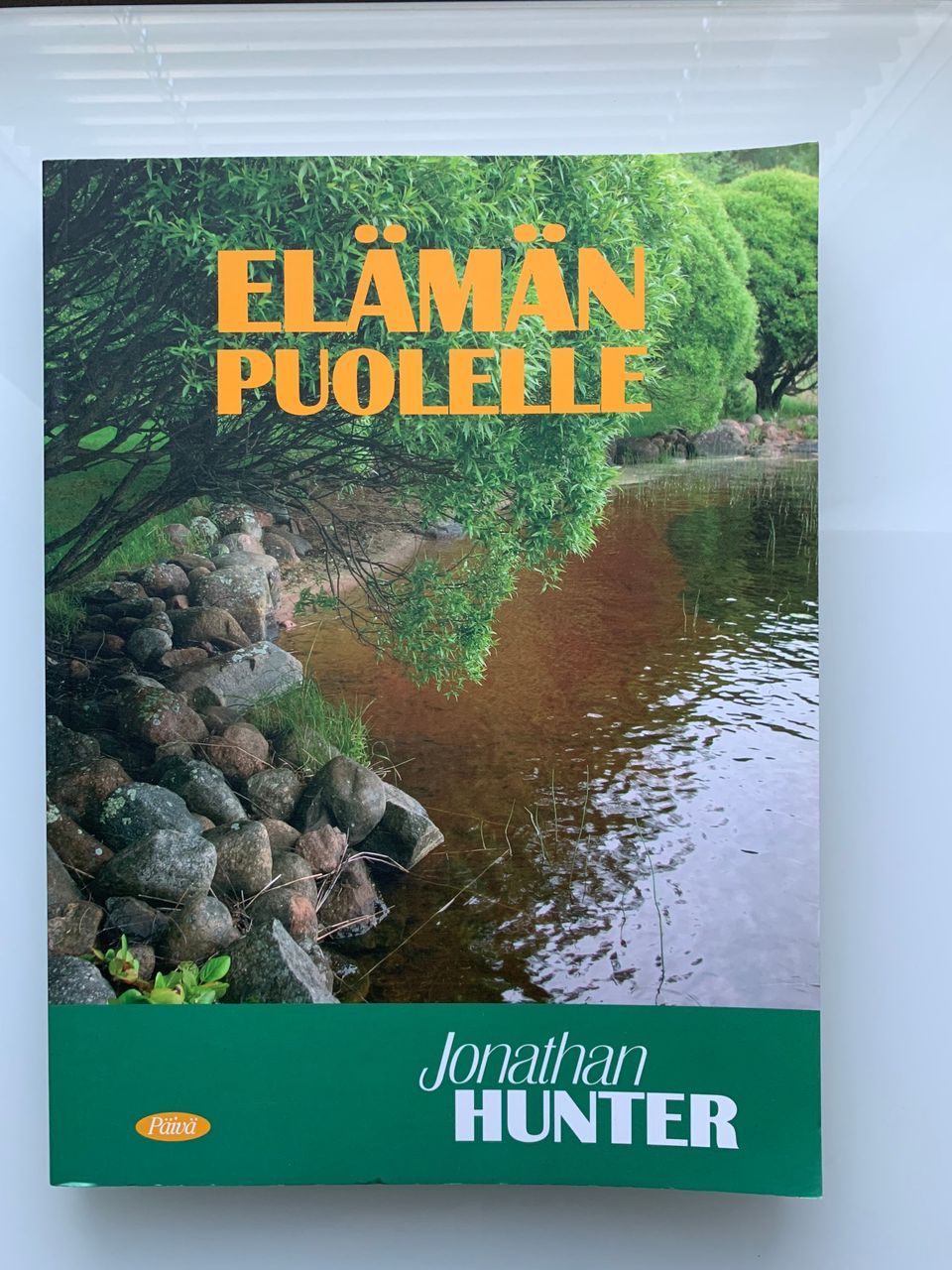 Jonathan Hunter : Elämän puolelle